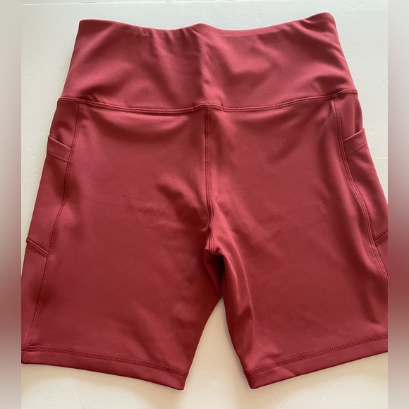 O to 5 Set of Two Workout Biker Active Shorts Size Medium - Picture 4 of 11